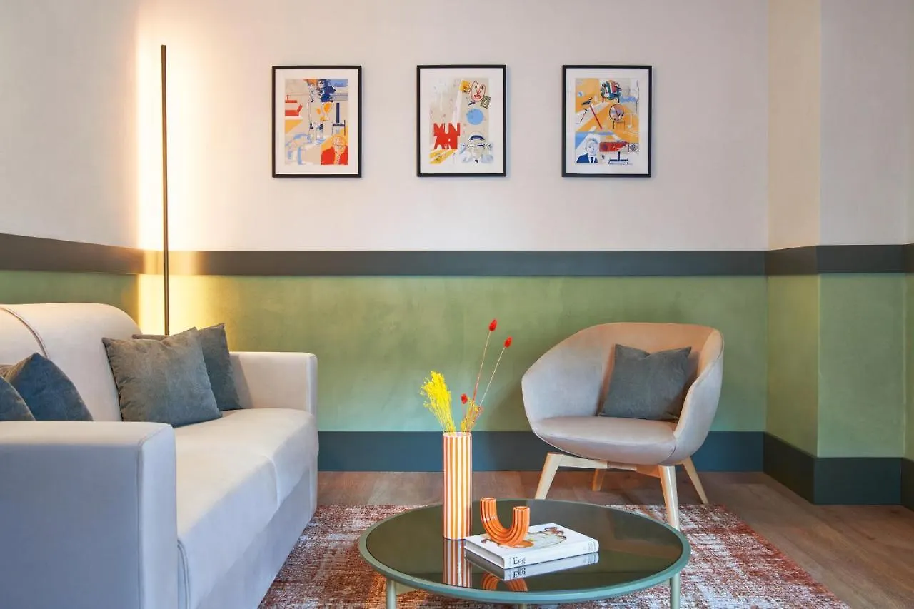 Fifty House Cellini Otel Milano 5*,  İtalya