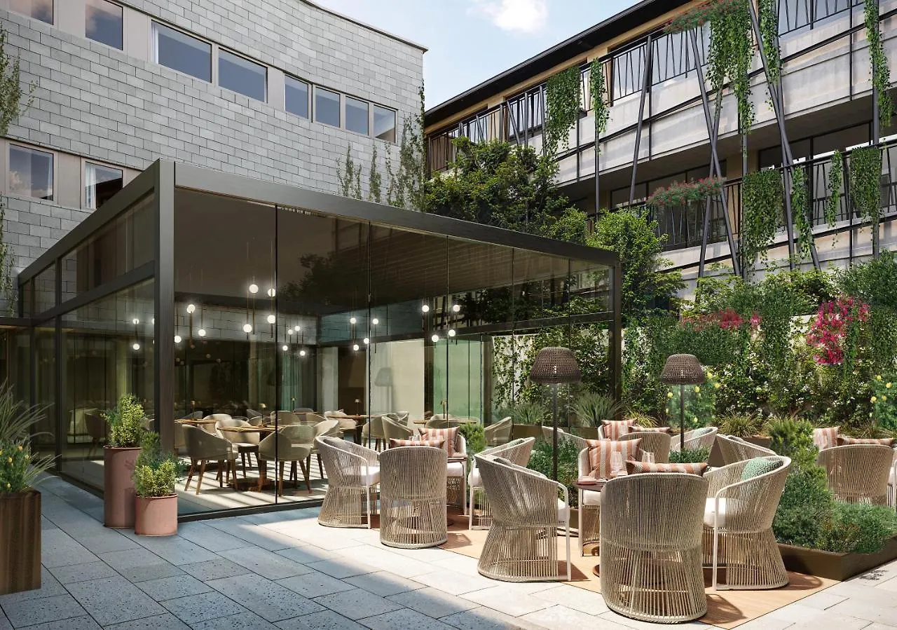 Fifty House Cellini Otel Milano