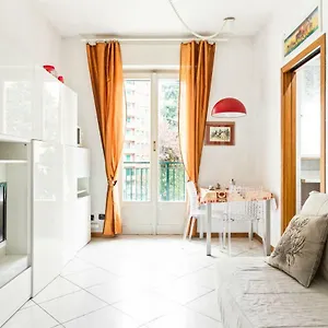 Apartment San Siro Stadium Garden Flat, Milan