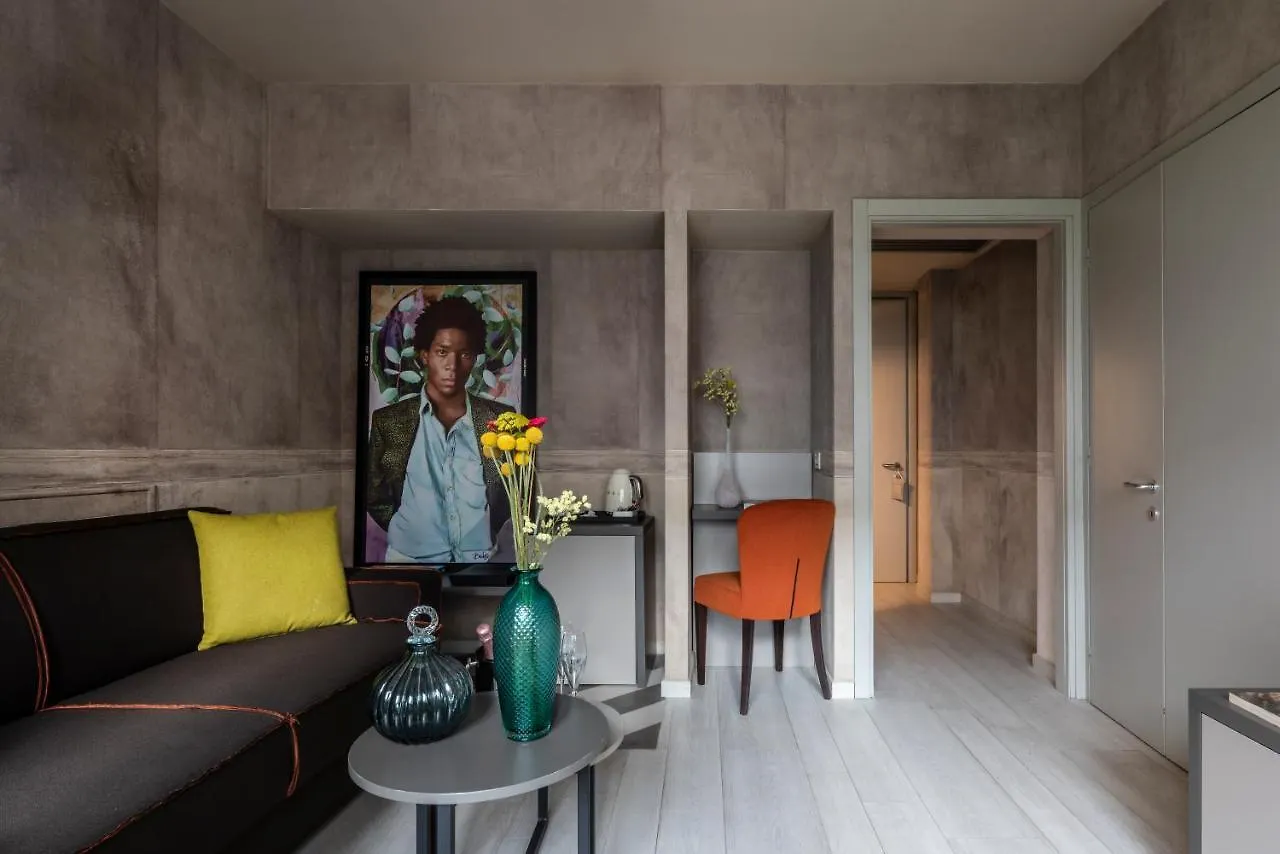 *****  Fifty House Cellini Hotel Milan Italy