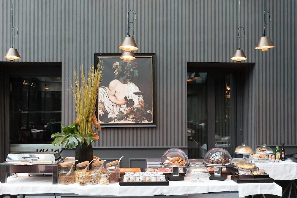 Fifty House Cellini Hotel Milan