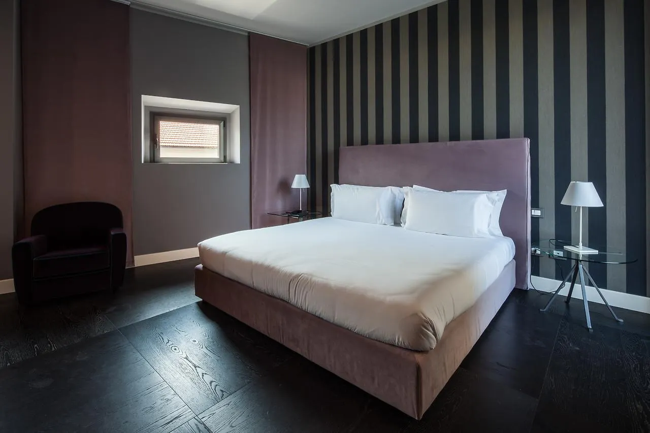 Fifty House Cellini Hotel Milan